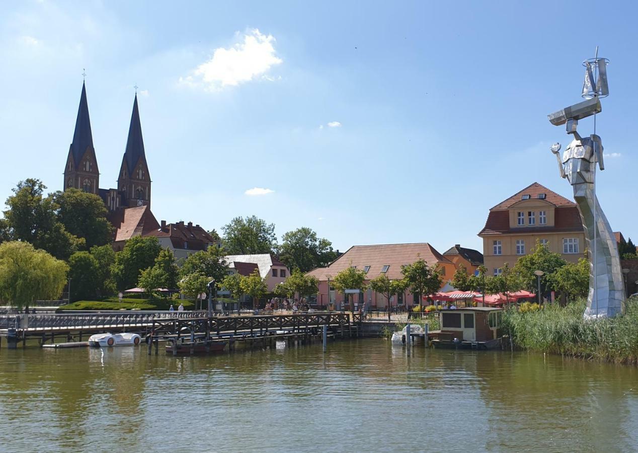 Travel Art Boardinghouse Aparthotel Neuruppin Kültér fotó
